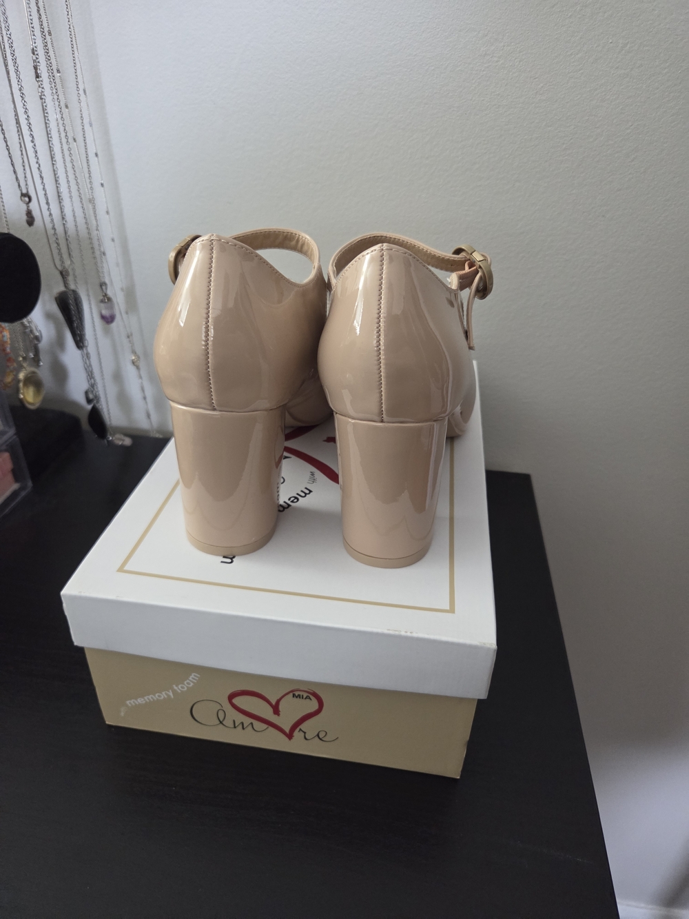 MIA Amore Patent Nude Mary Jane Block Heel Pumps 8.5 Wide - Picture 3 of 7